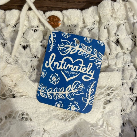 Free People White Adella top - Picture 6 of 8